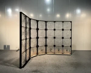 Embossed Toughened Glass Space Divider banner