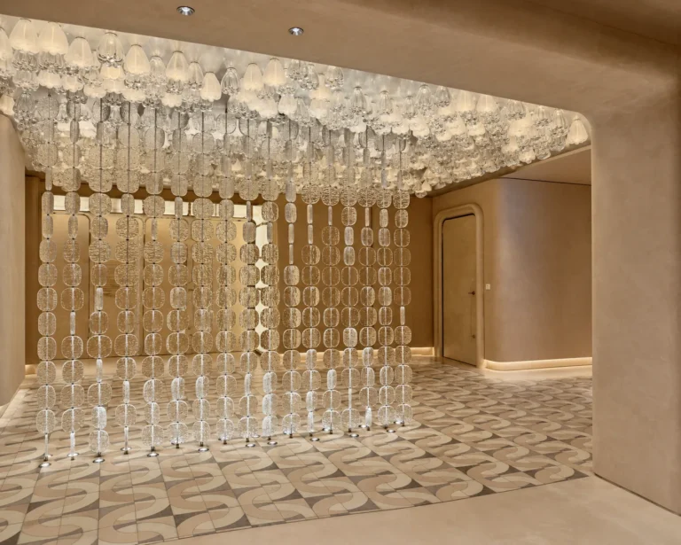 crystal_glass_partition