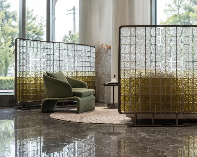 custom_hanging_green_crystal_panel_partition_for_clubhouse_lobby