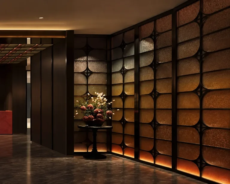gradient_glass_partition_for_restaurant